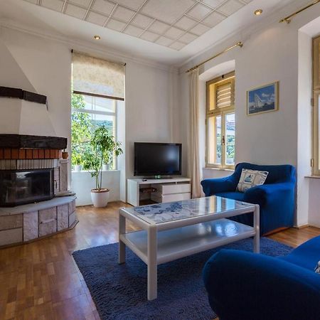 Petrinovic C Apartamento Crikvenica Exterior foto