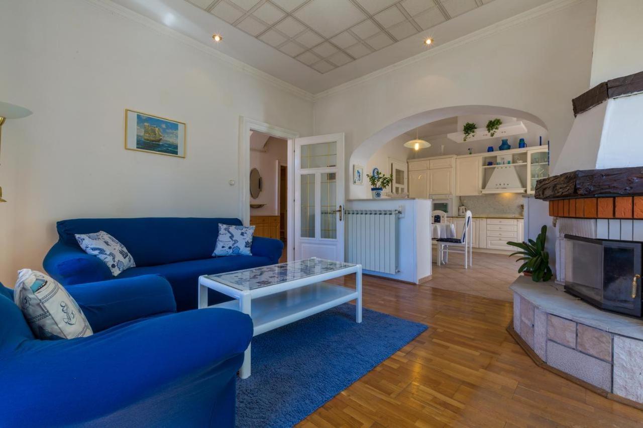 Petrinovic C Apartamento Crikvenica Exterior foto