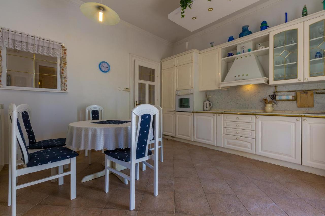 Petrinovic C Apartamento Crikvenica Exterior foto