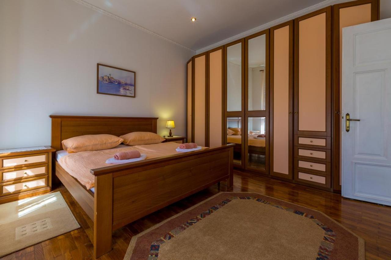 Petrinovic C Apartamento Crikvenica Exterior foto