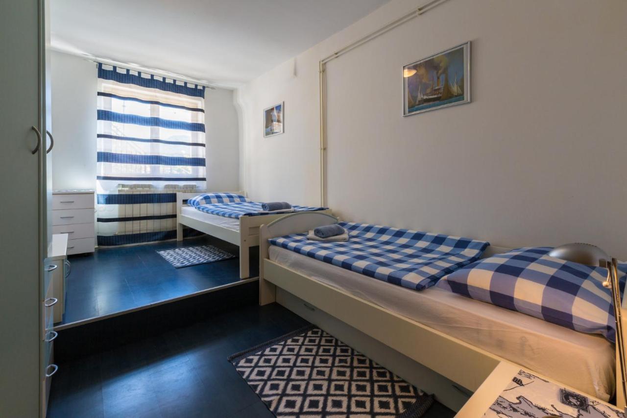 Petrinovic C Apartamento Crikvenica Exterior foto